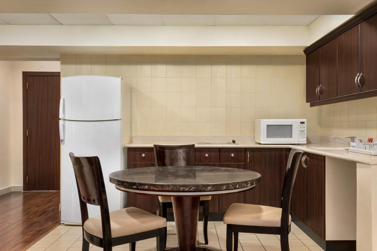 Eastyard Dammam Hotel - Formerly Ramada By Wyndham Dammam Esterno foto