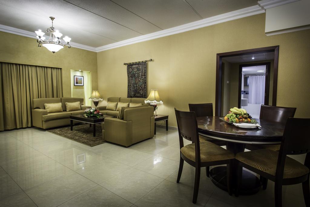 Eastyard Dammam Hotel - Formerly Ramada By Wyndham Dammam Esterno foto