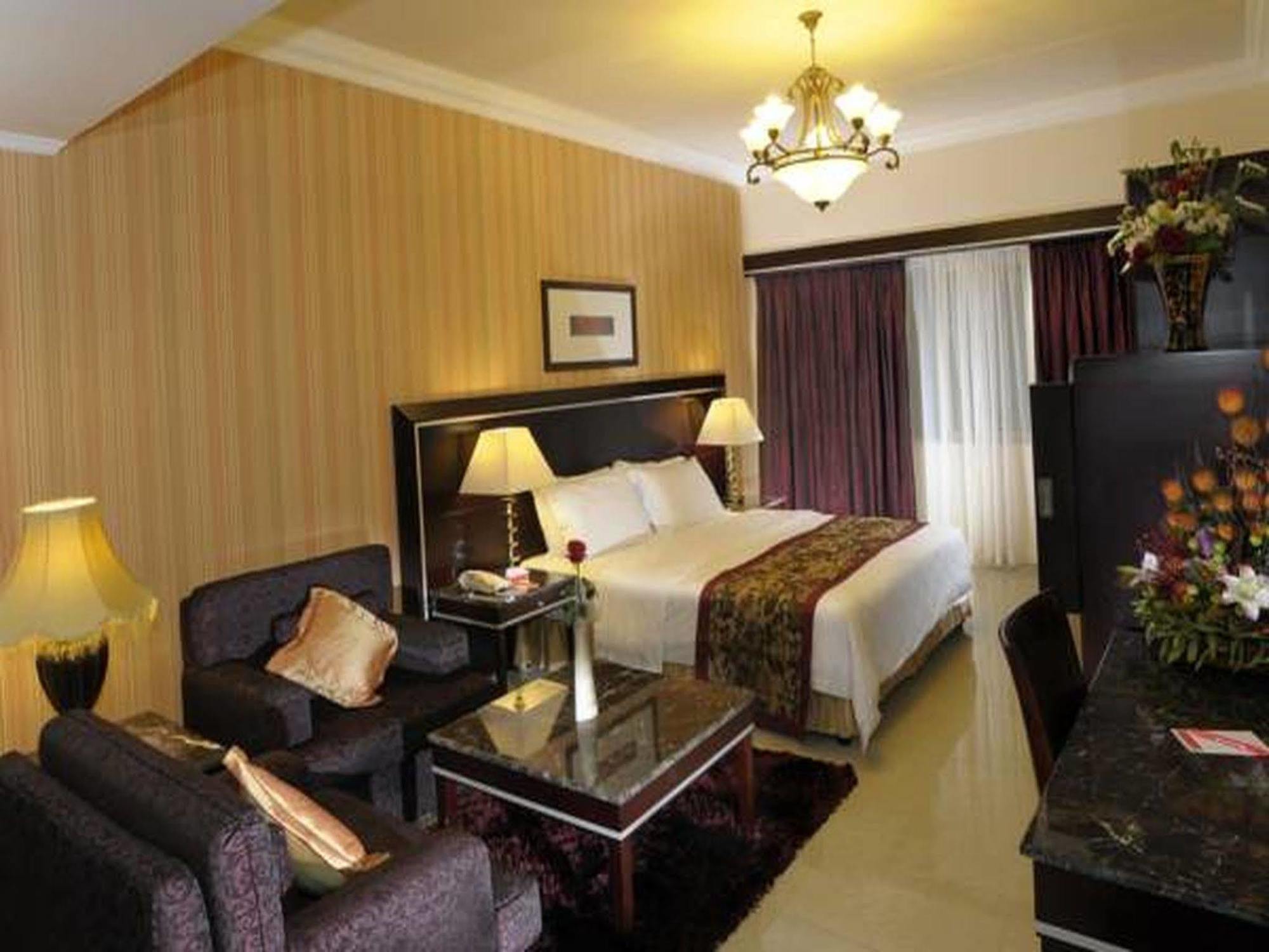 Eastyard Dammam Hotel - Formerly Ramada By Wyndham Dammam Esterno foto