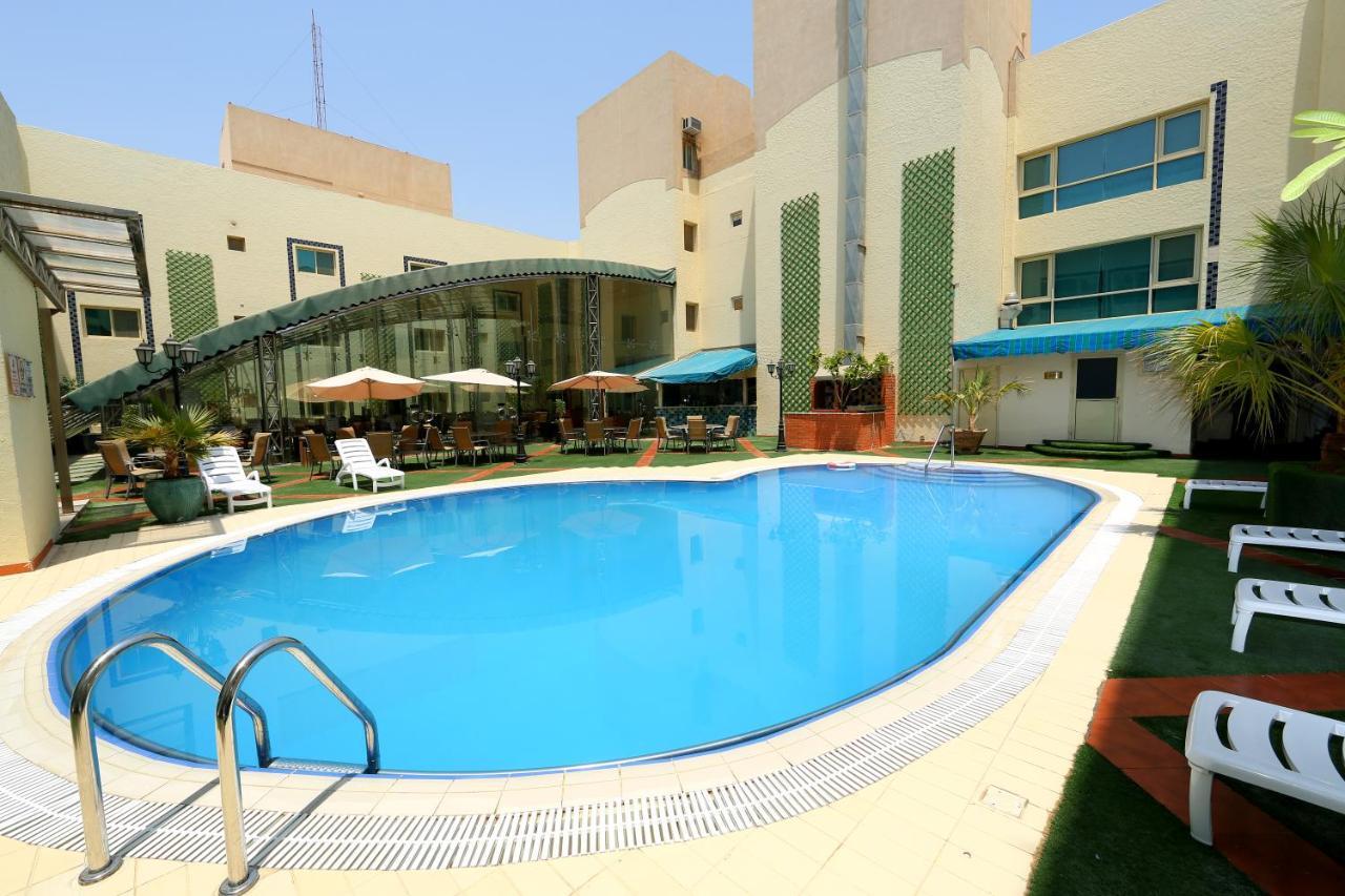 Eastyard Dammam Hotel - Formerly Ramada By Wyndham Dammam Esterno foto